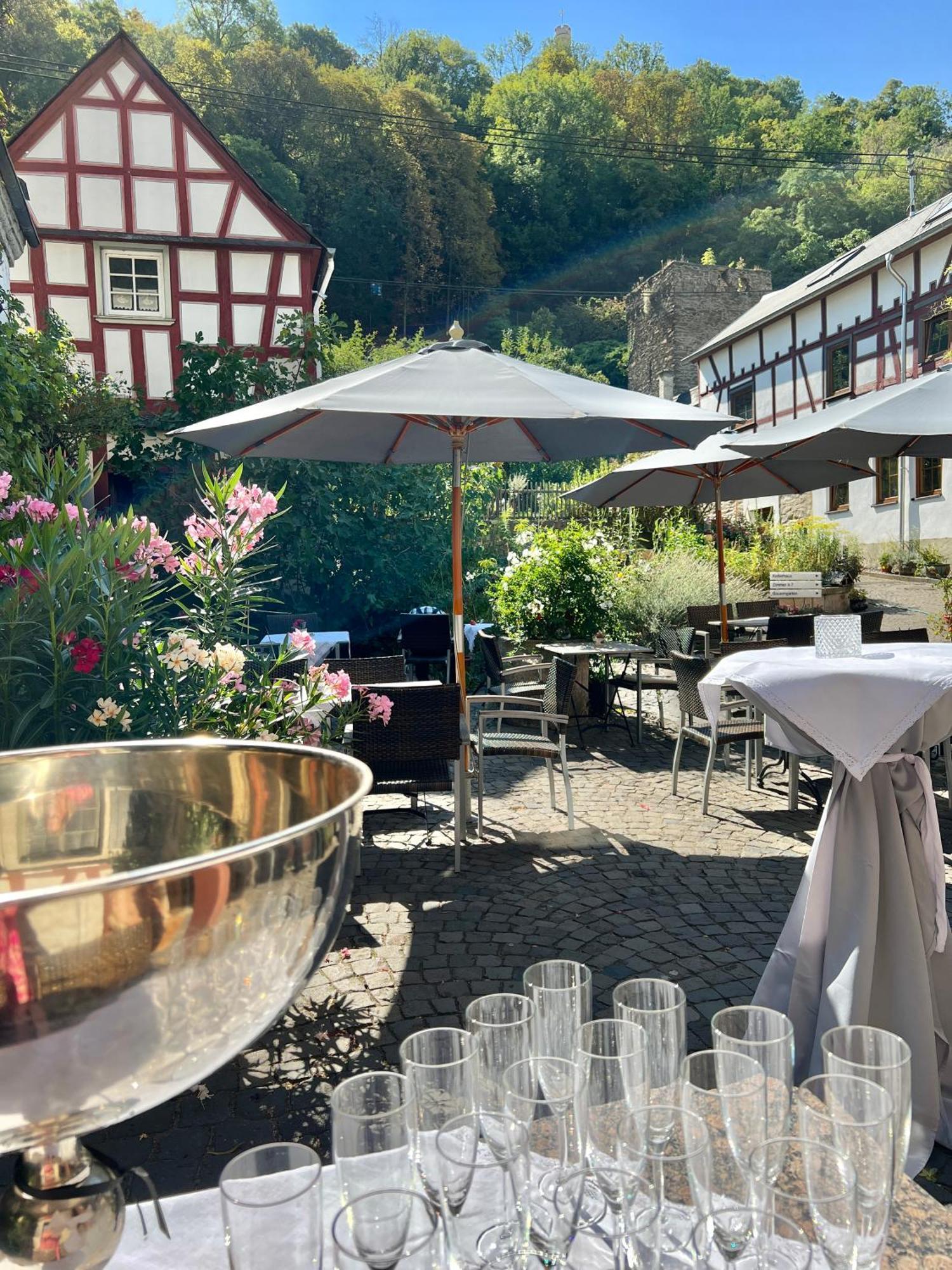 Landgasthof Zum Weissen Schwanen Braubach Zewnętrze zdjęcie